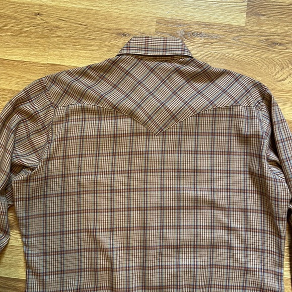 Vintage Miller Western Wear. Plaid bib front with Pearl Snap buttons. - Picture 7 of 13